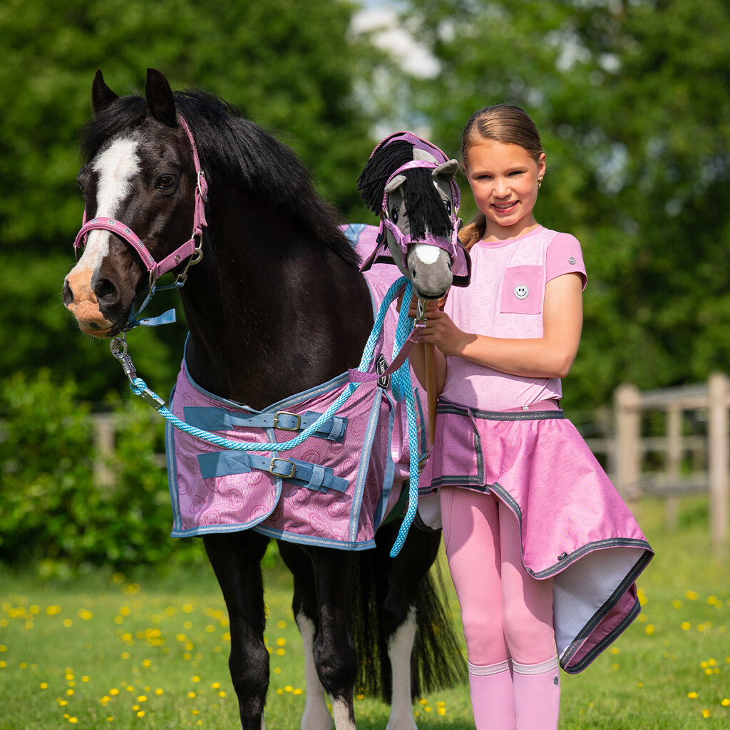 QHP Hobby Horse ridedaekken 01