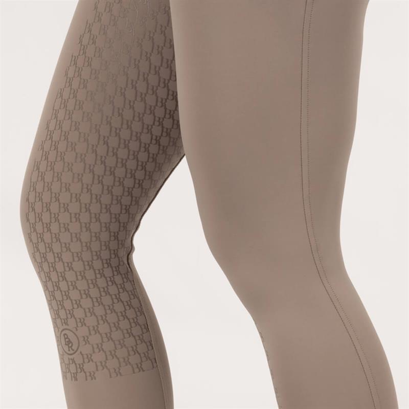 01 V 16371549 01 BR Carla ridebukser fuld grip